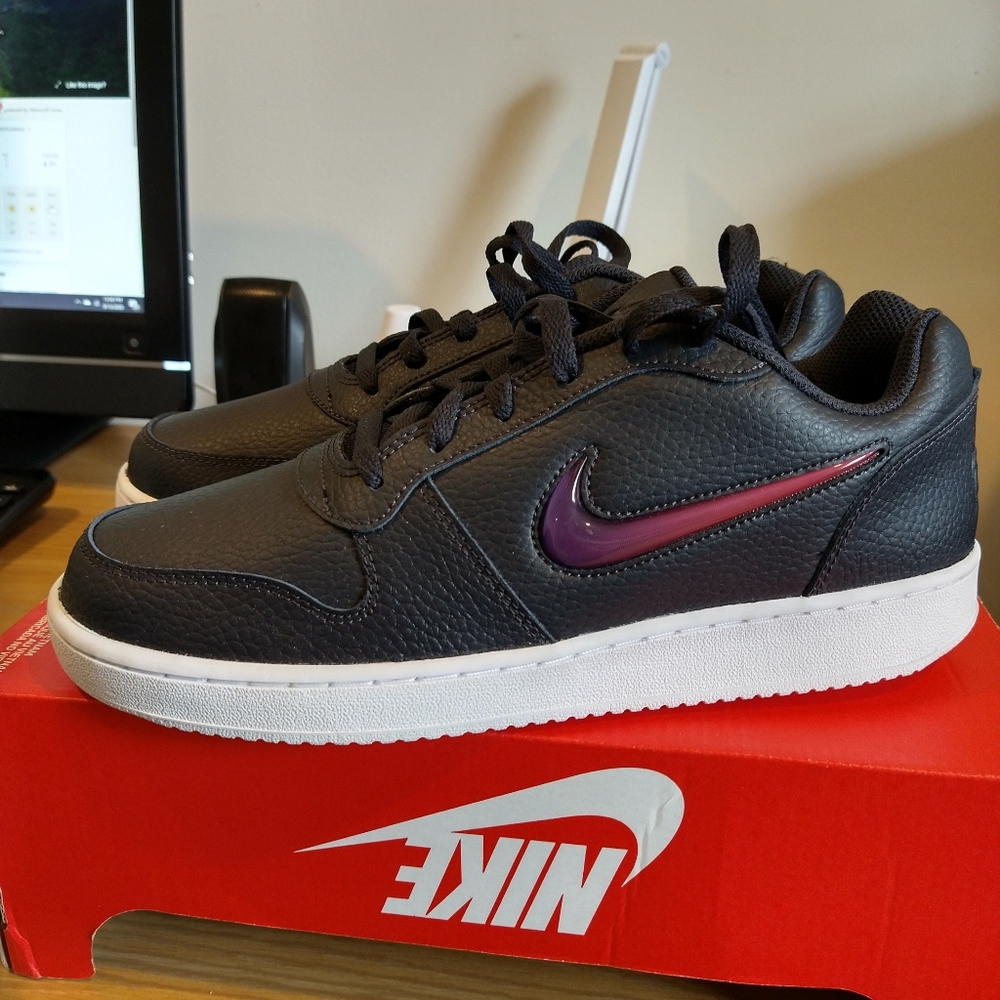 NIKE Ebernon Low Premium
